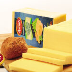 جبن شيدر ( 4 * 5 كجم ) بلوك / Cheddar Cheese ( 4 * 5 kg ) Block